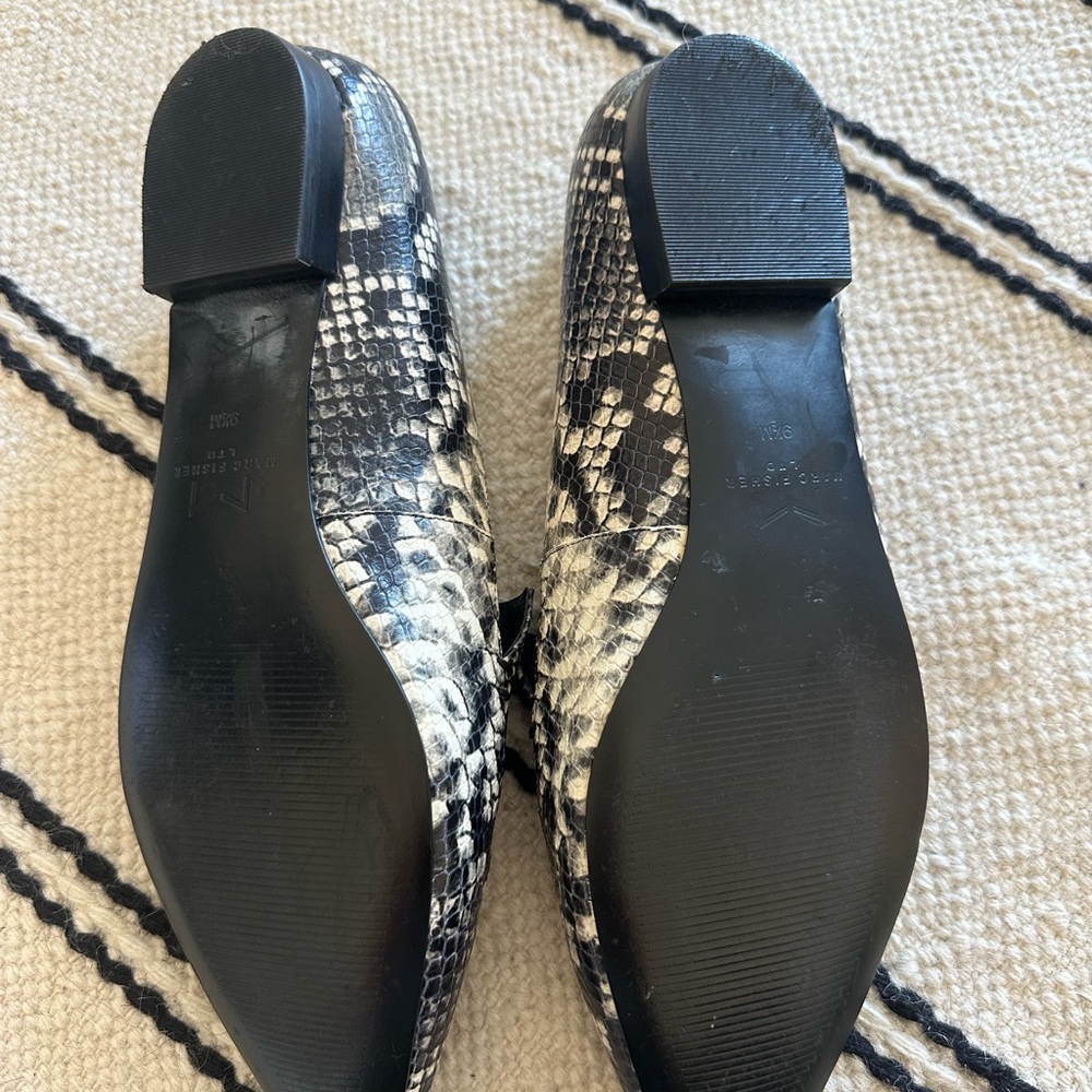 Lightly Worn Marc Fisher Python Flats Size 9.5 - image 5